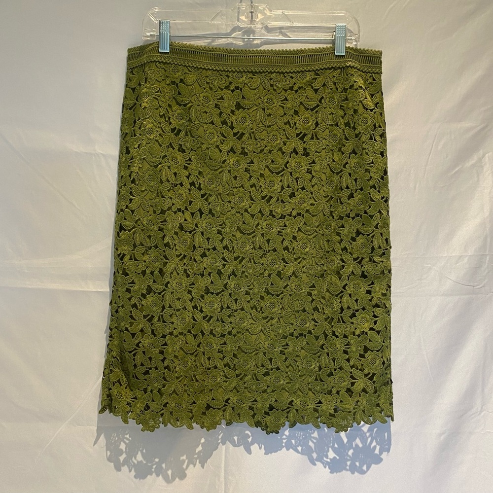 Ann Taylor Green Floral Lace Pencil Skirt - Picture 2 of 8